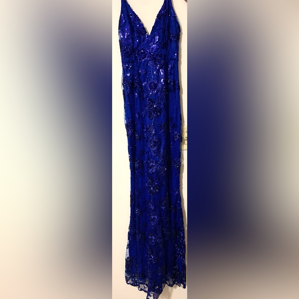 Lulus dark blue dress only worn once